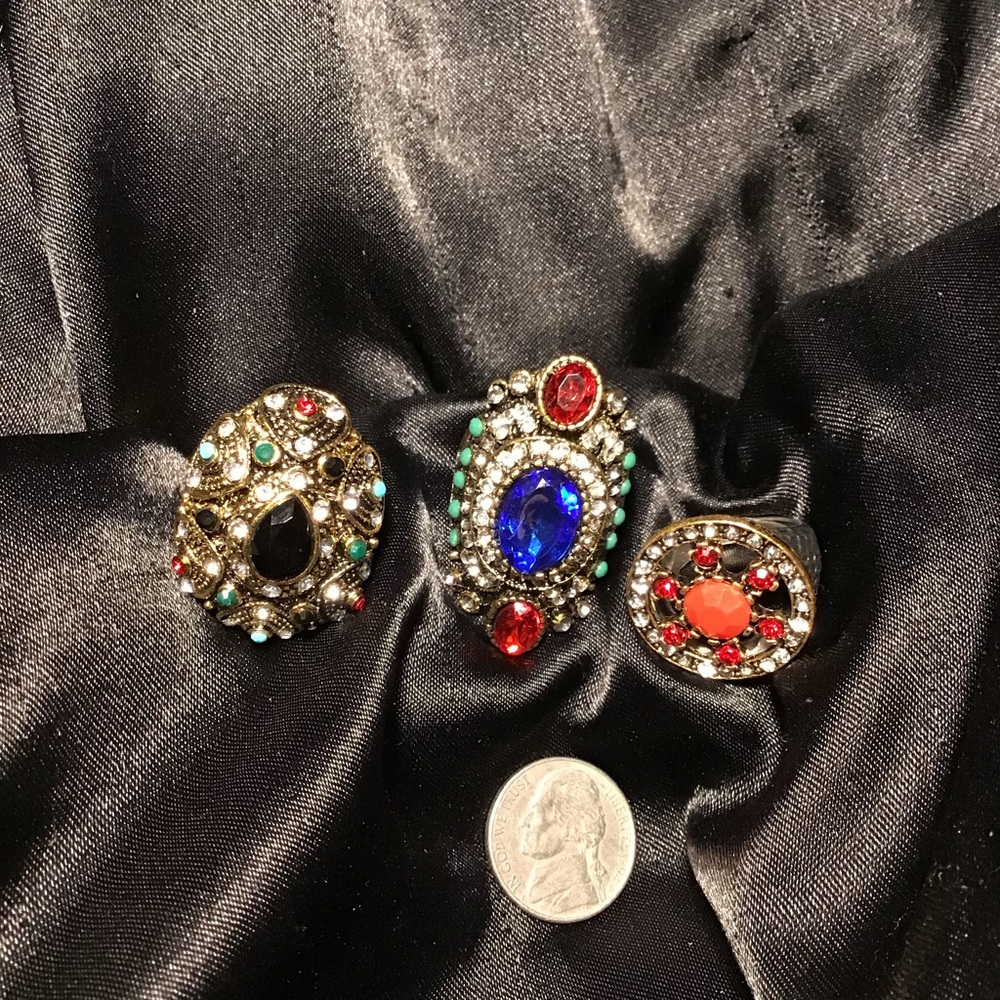 Vu “ Mosaic Rings “